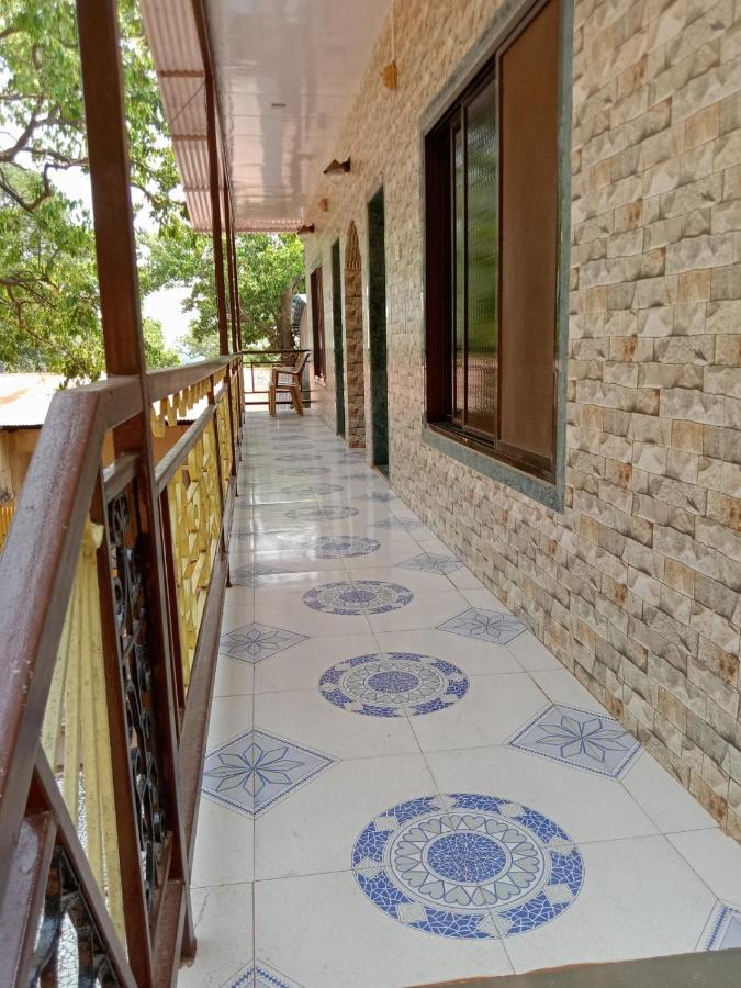 New Alpha House Matheran Hotell Eksteriør bilde