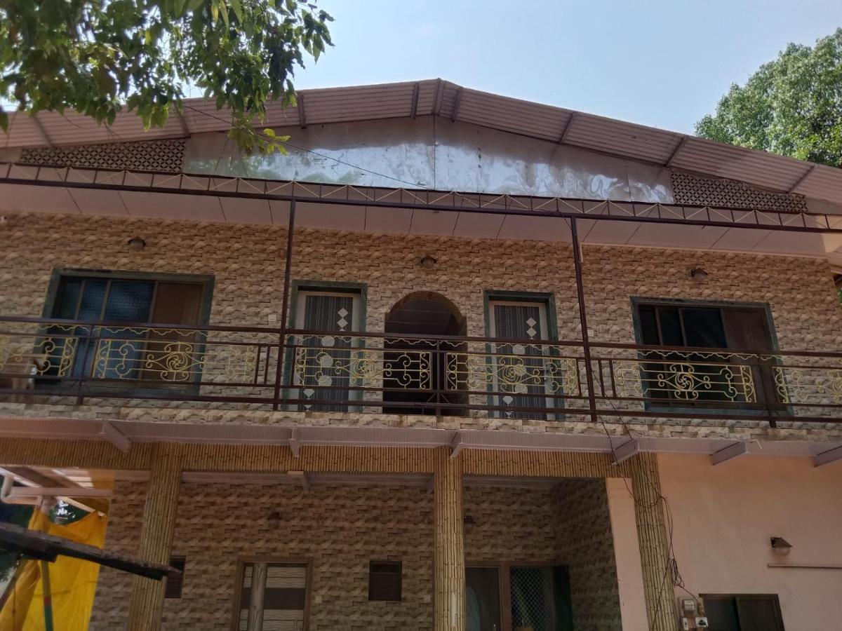 New Alpha House Matheran Hotell Eksteriør bilde